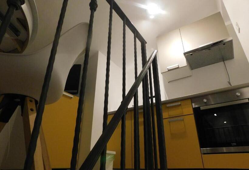 Апартаменты 1 Спальня Вид на Море с Балконом, Gina Bed & Breakfast