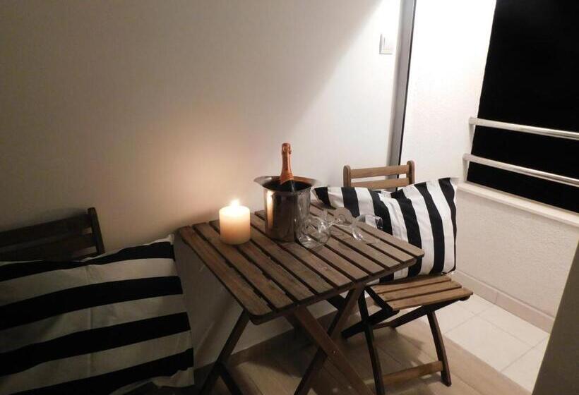 Апартаменты 1 Спальня Вид на Море с Балконом, Gina Bed & Breakfast