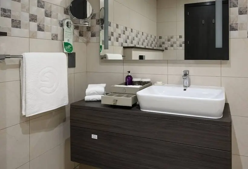 استودیوی لوکس, Centara West Bay Hotel & Residences Doha