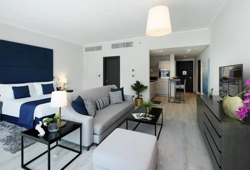 استودیو اجرایی, Centara West Bay Hotel & Residences Doha