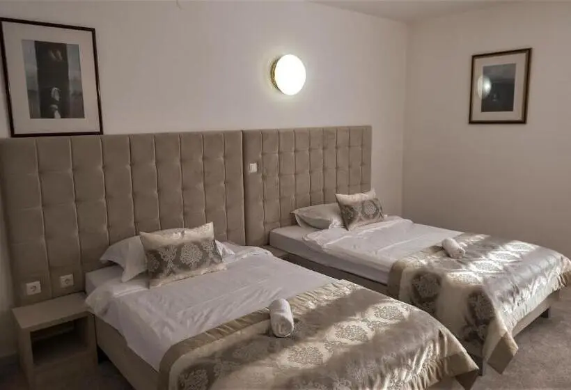 Suite, Consul