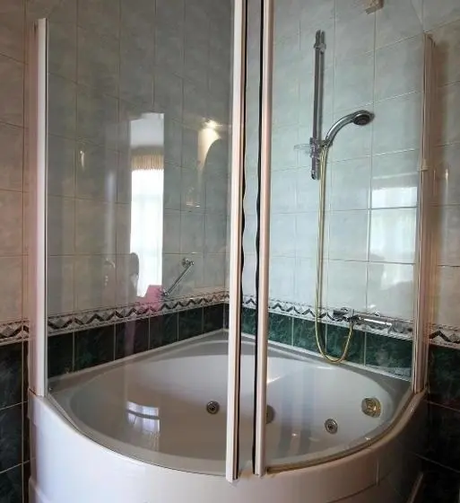 Habitación Comfort, Consul