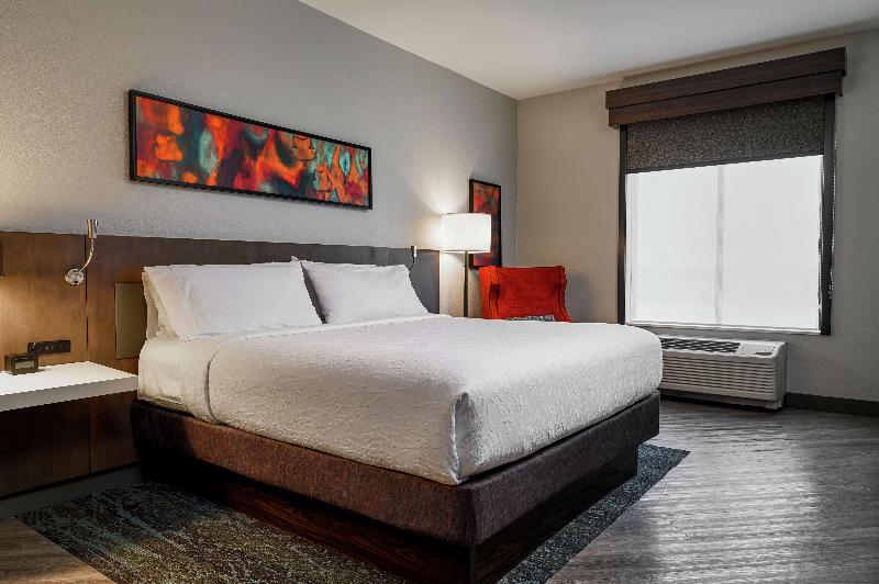 Deluxe Room King Size Bed