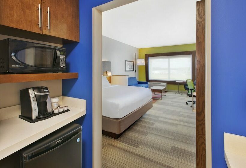 Люкс, Holiday Inn Express And Suites South Hill, An Ihg