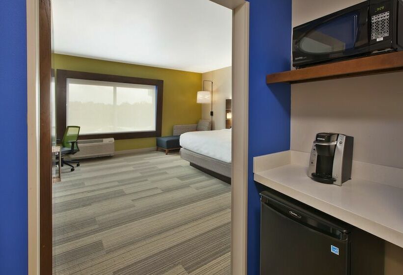 جناح, Holiday Inn Express And Suites South Hill, An Ihg