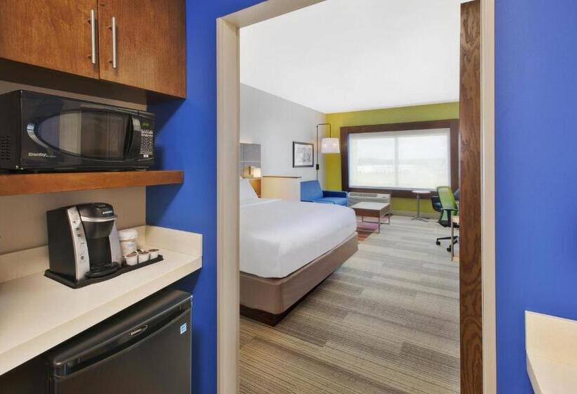 غرفة قياسية لذوى الاحتياجات الخاصة, Holiday Inn Express And Suites South Hill, An Ihg