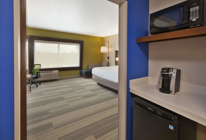 Люкс Адаптированный для Инвалидов, Holiday Inn Express And Suites South Hill, An Ihg