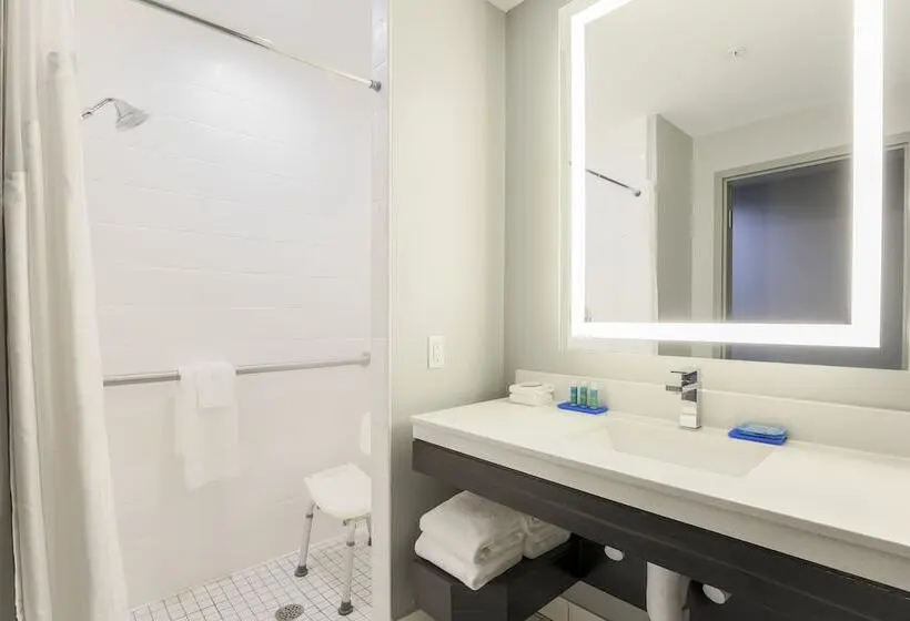 身障者適用スイートルーム, Holiday Inn Express & Suites Houston   Hobby Airport Area, An Ihg