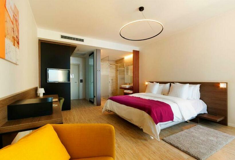 اتاق سوپریور با چشم‌انداز دریا و بالکن, Ola  Adults Only