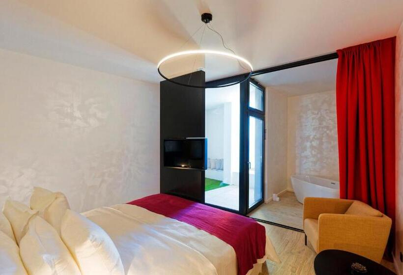 اتاق سوپریور با چشم‌انداز دریا, Ola  Adults Only