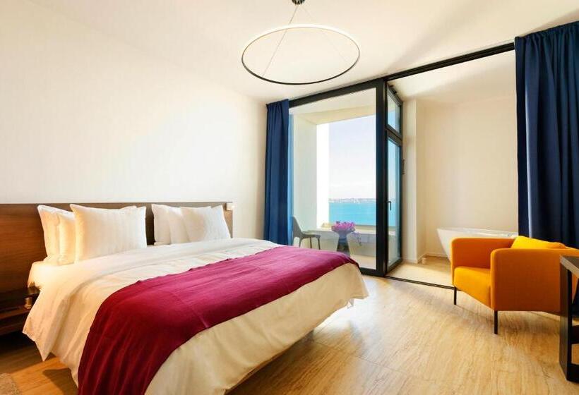 اتاق سوپریور با چشم‌انداز دریا و بالکن, Ola  Adults Only