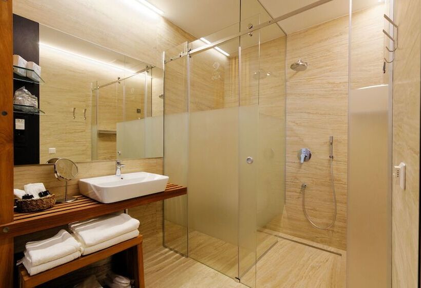 اتاق سوپریور با چشم‌انداز دریا و بالکن, Ola  Adults Only