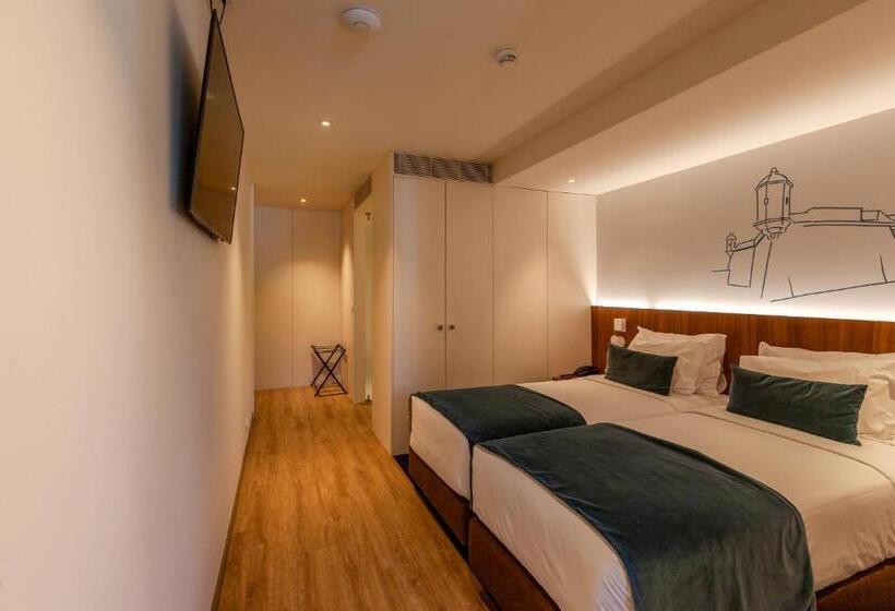 اتاق استاندارد سه نفره, Sea Porto