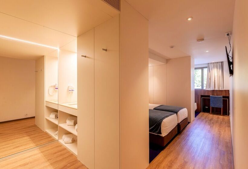 اتاق استاندارد سه نفره, Sea Porto