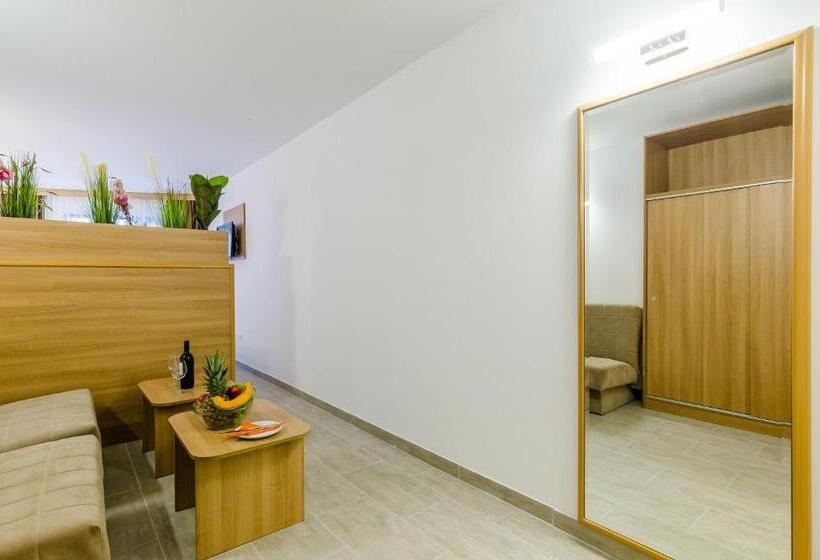 إستوديو قياسى, Villa Paradiso 2