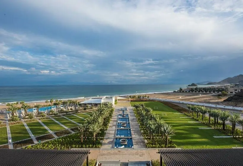 اتاق کلاسیک با چشم‌انداز باغ, Intercontinental Fujairah Resort, An Ihg