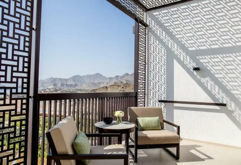 اتاق کلاسیک با چشم‌انداز باغ, Intercontinental Fujairah Resort, An Ihg