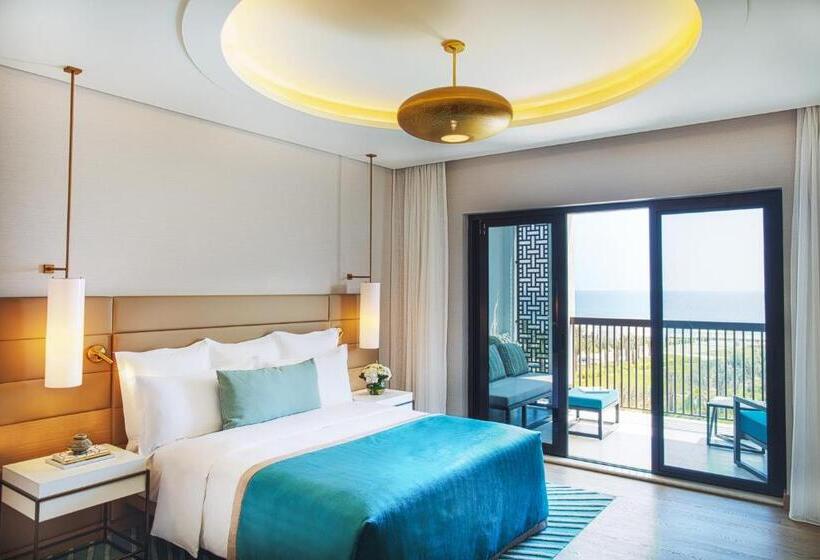 주니어 스위트 킹사이즈 침대, Intercontinental Fujairah Resort, An Ihg