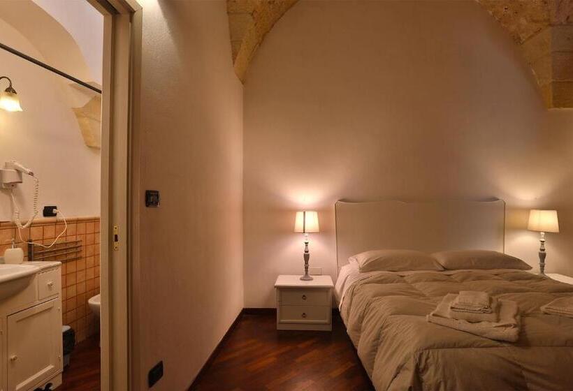 آپارتمان 1 خوابه با تراس, Chiesa Greca Suites   Lecce Selection