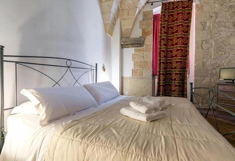 آپارتمان 1 خوابه با تراس, Chiesa Greca Suites   Lecce Selection