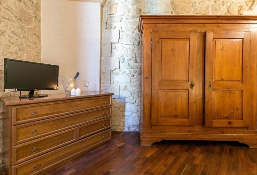 آپارتمان 1 خوابه با تراس, Chiesa Greca Suites   Lecce Selection