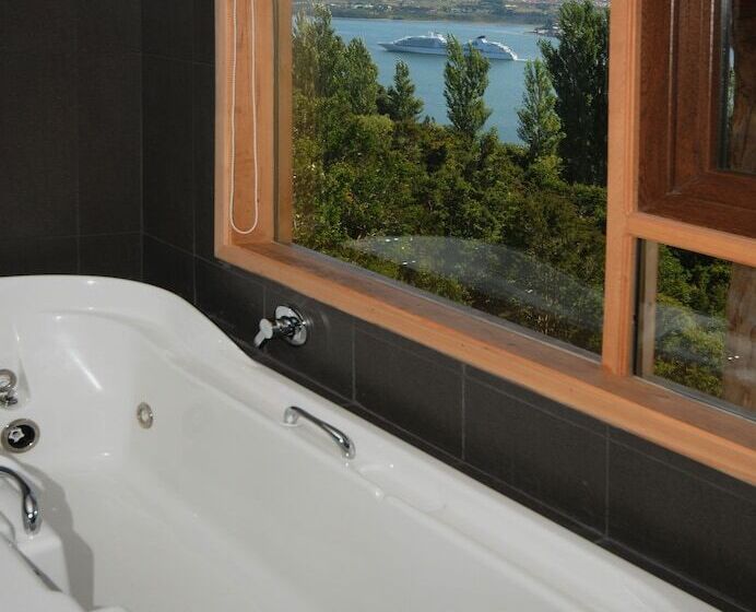 سوییت سوپریور با چشم‌انداز دریا, Ocio Territorial