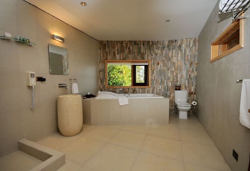 سوییت سوپریور با چشم‌انداز دریا, Ocio Territorial