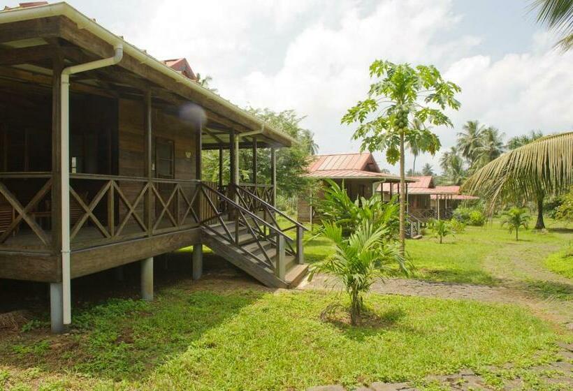 بانگلوی سوپریور, Praia Inhame Ecolodge