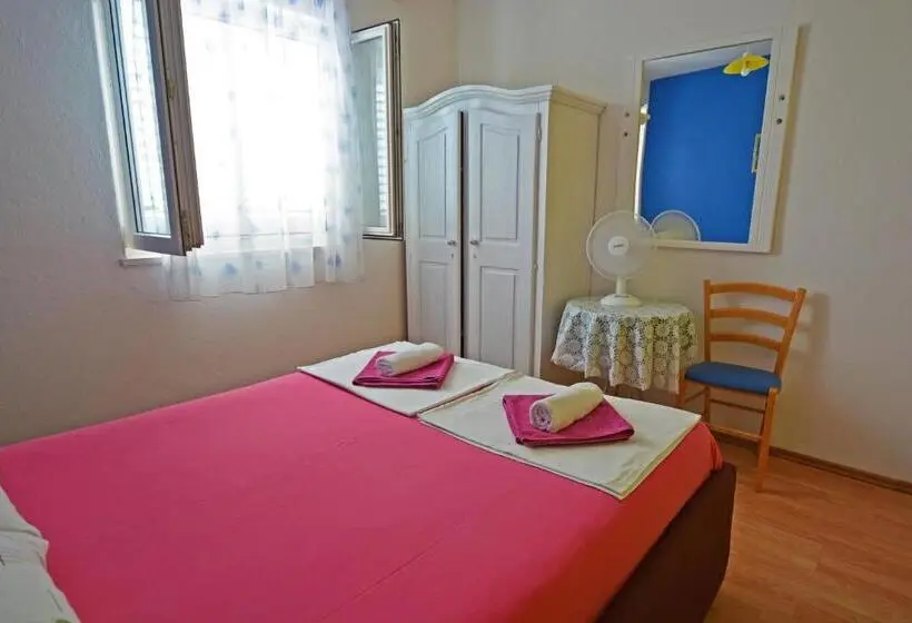 バス共有のスタンダードルーム, Guest House Sunce, Traveler S Choice Best Panoramic View, Supetar Island Brac