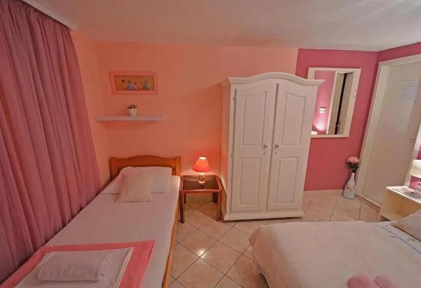 スタンダードスタジオ, Guest House Sunce, Traveler S Choice Best Panoramic View, Supetar Island Brac