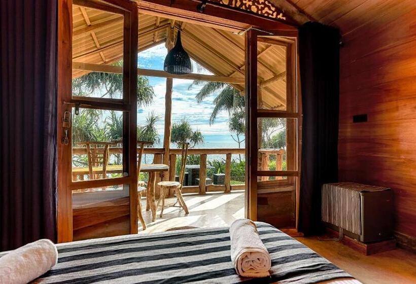 חדר משפחתי צדדי נוף לים, Sea View Clay House