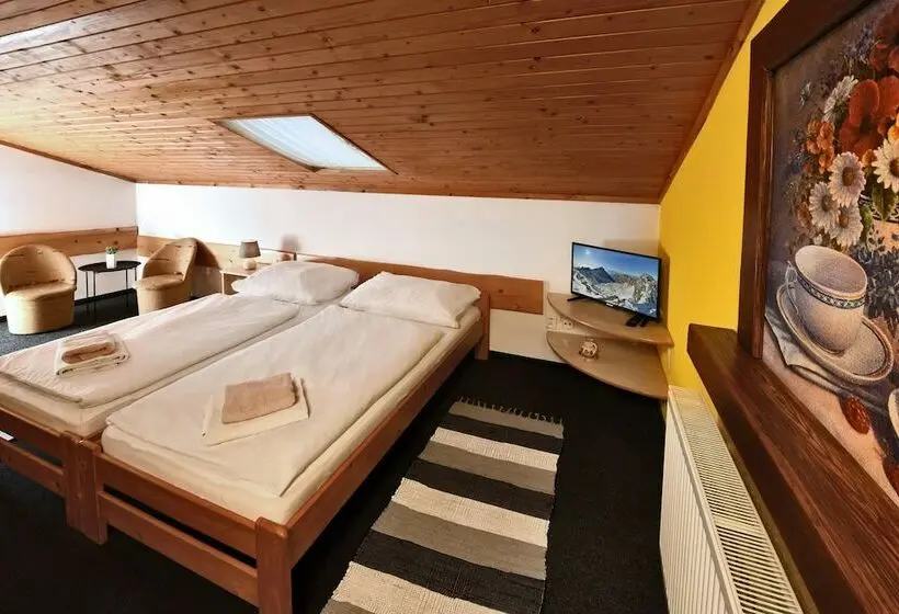 اتاق استاندارد چهار تخته, Vila Martina