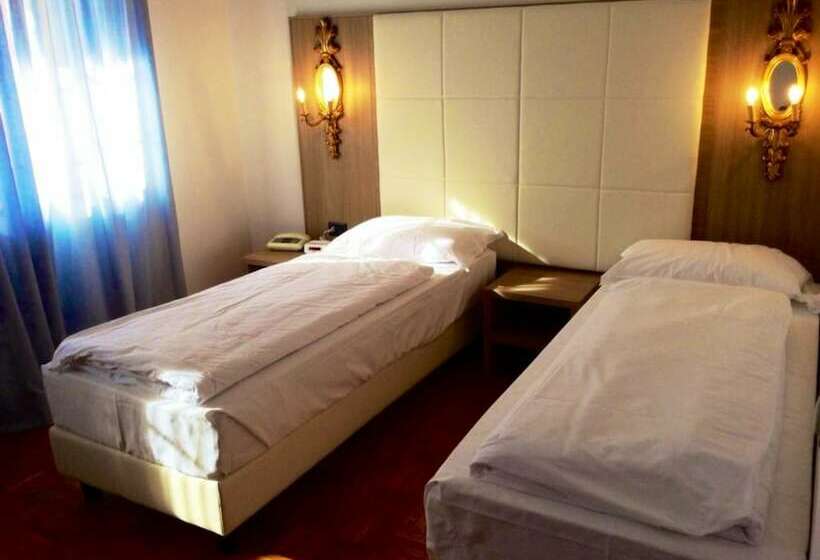 スタンダードルーム, La Locanda