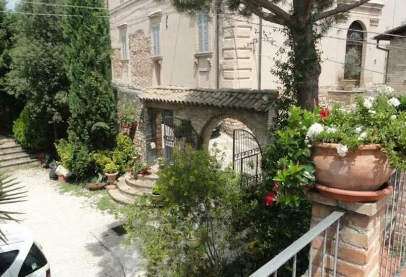 Huoneisto 1 Makuuhuone Terassi, La Terrazza Di Spello