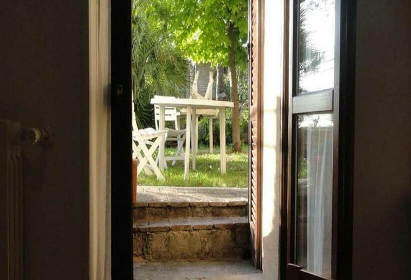 شقة غرفة واحدة مزودة بتراس, La Terrazza Di Spello