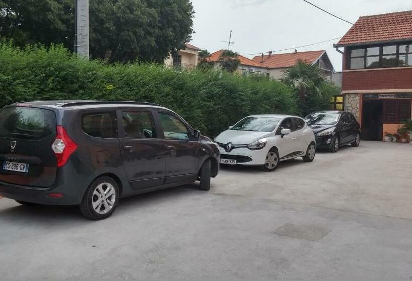 Camera Standard con Balcone, Pansion Maria