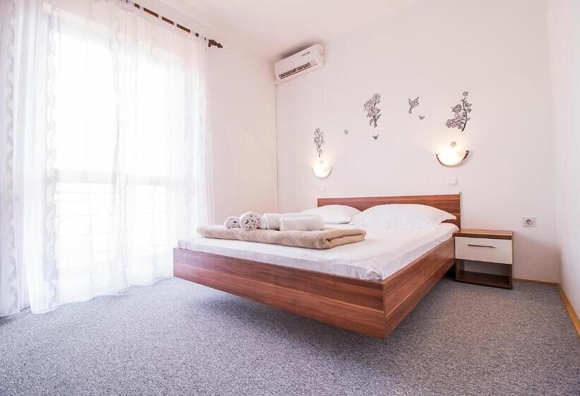 Camera Standard con Balcone, Pansion Maria