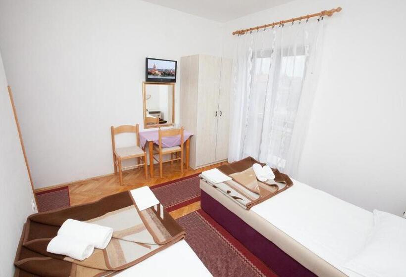 Camera Standard con Balcone, Pansion Maria