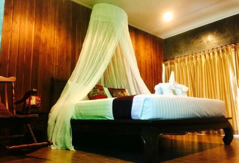 Бунгало с видом на бассейн, Sawasdee Sukhothai Resort