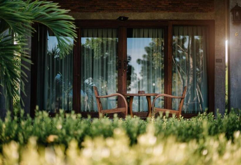 Семейное Бунгало, Sawasdee Sukhothai Resort