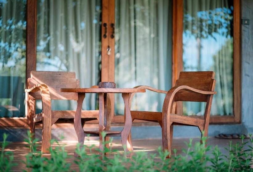 Бунгало с видом на бассейн, Sawasdee Sukhothai Resort