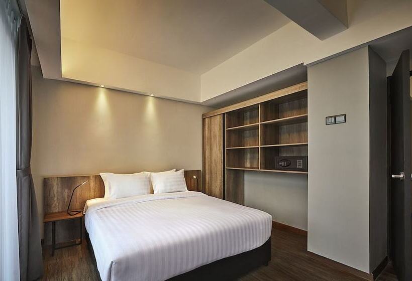 Люкс, Tropics Eight Suites