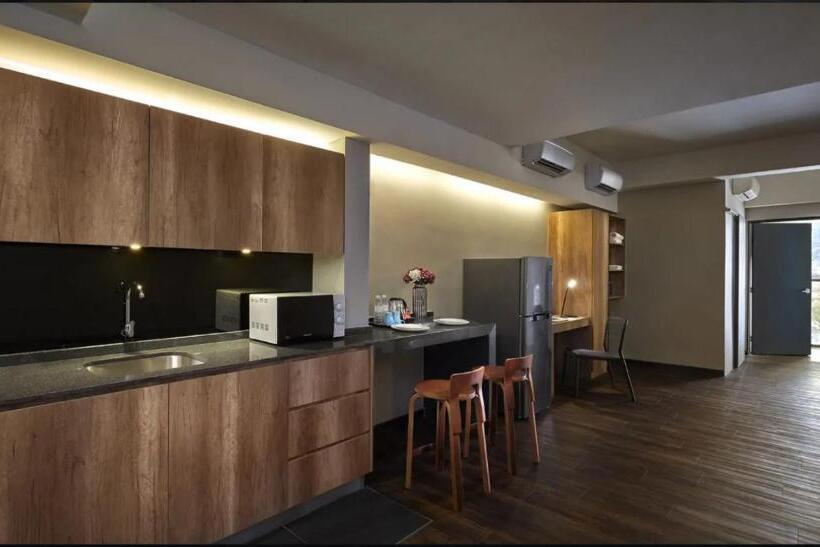 Студия Стандарт, Tropics Eight Suites