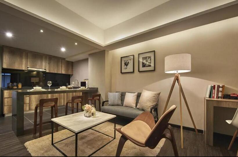 Люкс Deluxe 2 Спальни, Tropics Eight Suites