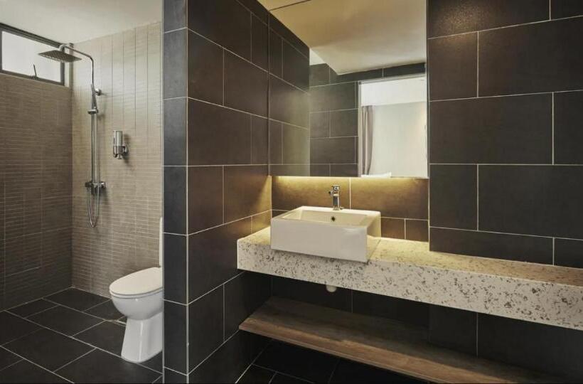 Люкс, Tropics Eight Suites