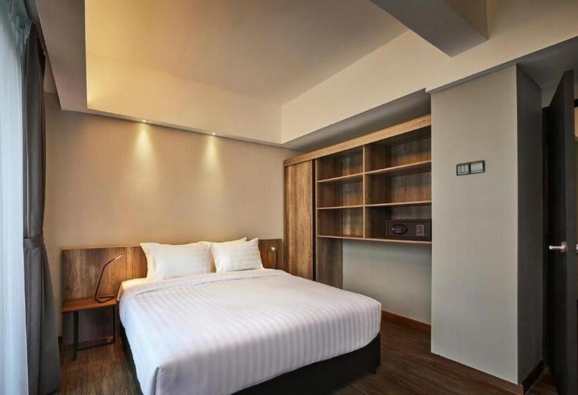 Люкс, Tropics Eight Suites