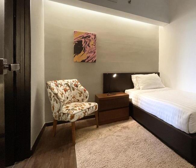 Люкс 2 Спальни, Tropics Eight Suites