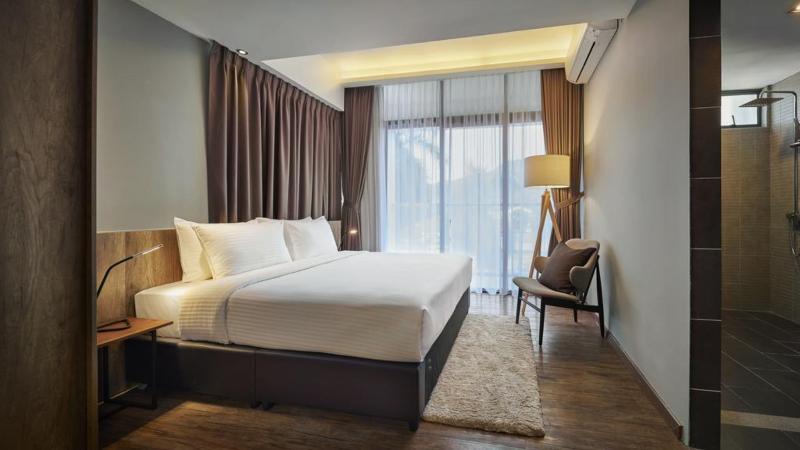 Люкс, Tropics Eight Suites