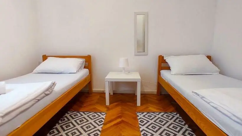 バス共有のスタンダードルーム, Whole Wide World Hostel