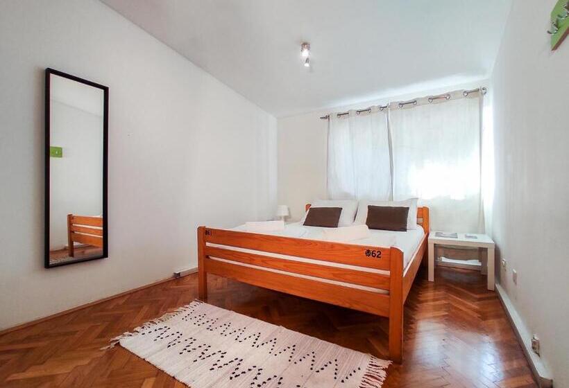 스탠다드 룸 공동 욕실, Whole Wide World Hostel